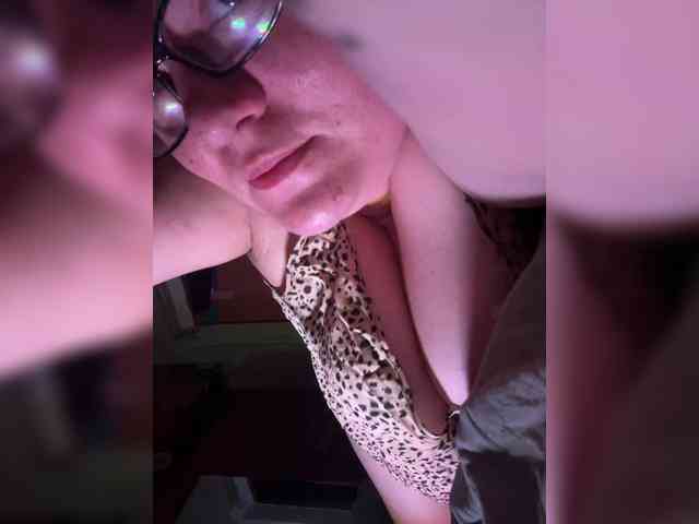 Valentinaweow webcam