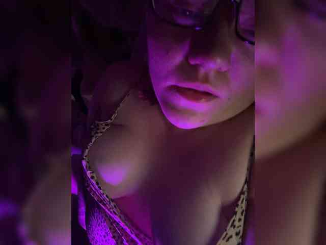 Valentinaweow webcam