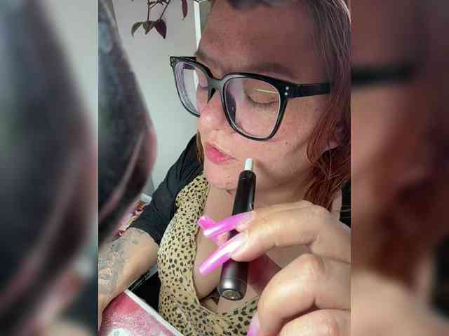 Valentinaweow webcam