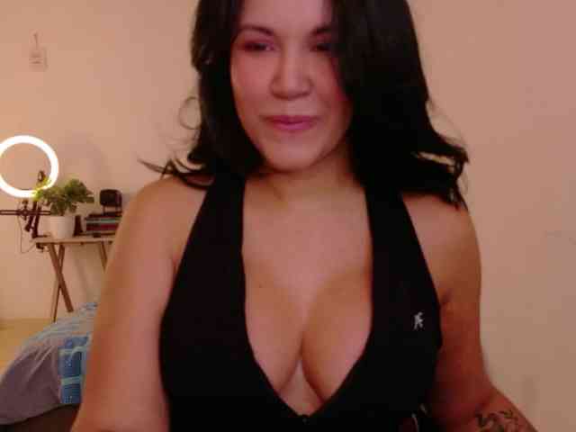 HeySunnyMulata webcam