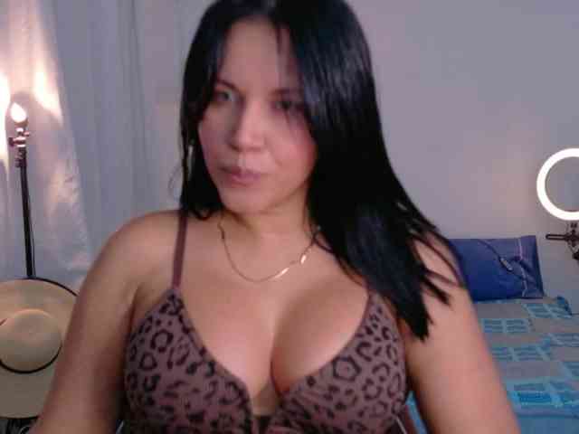 HeySunnyMulata webcam