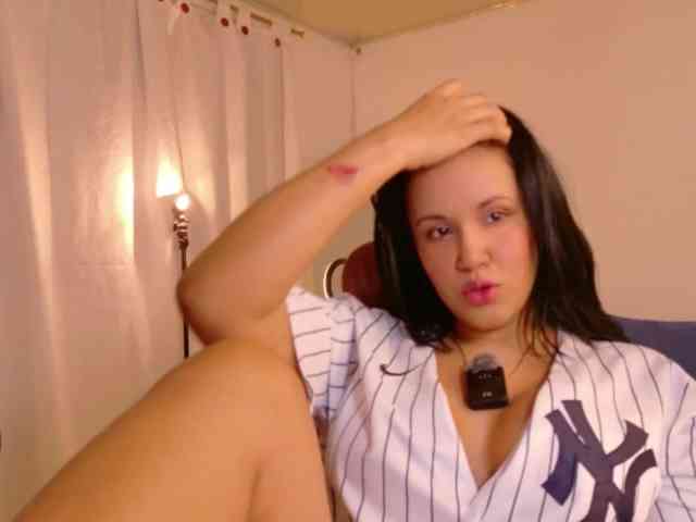HeySunnyMulata webcam