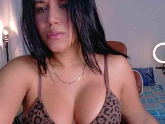 HeySunnyMulata webcam