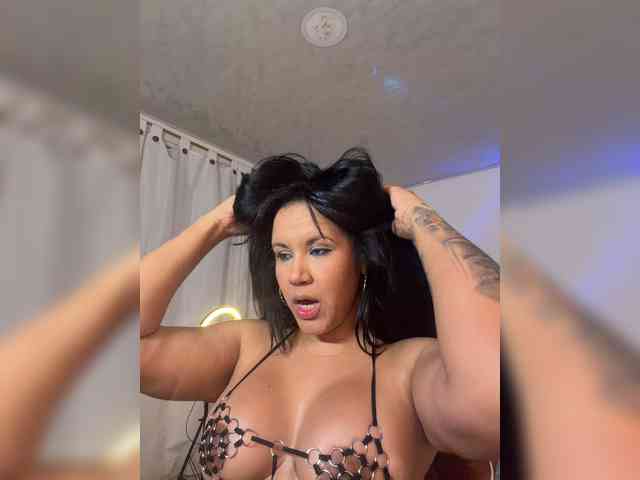 HeySunnyMulata webcam