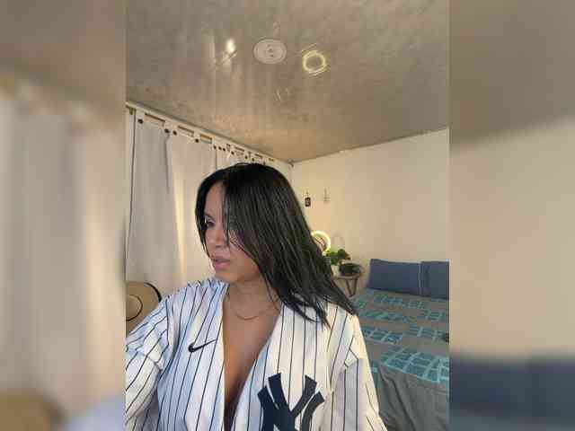 HeySunnyMulata webcam