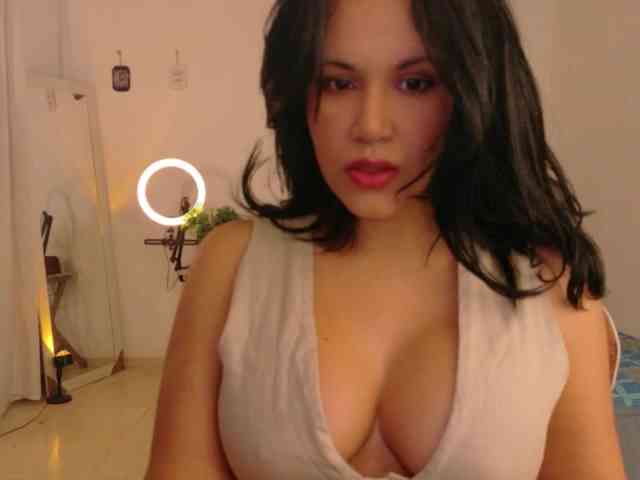 HeySunnyMulata webcam