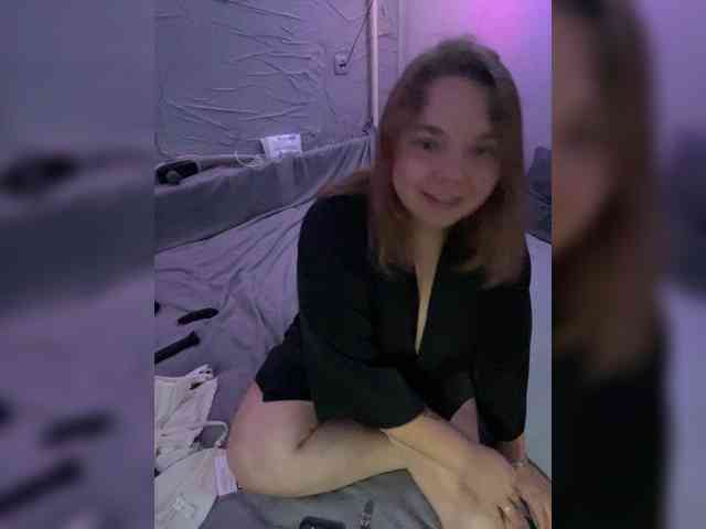 Maxxxulya webcam