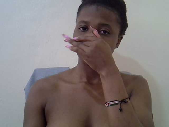 sexynaya live cam on BongaCams