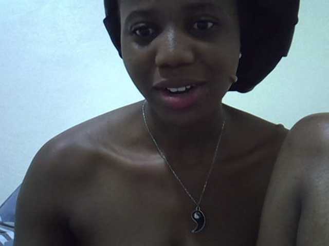sexynaya live cam on BongaCams