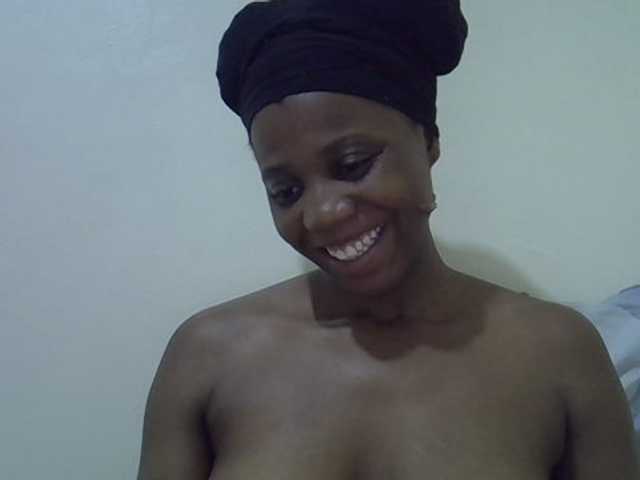 sexynaya live cam on BongaCams