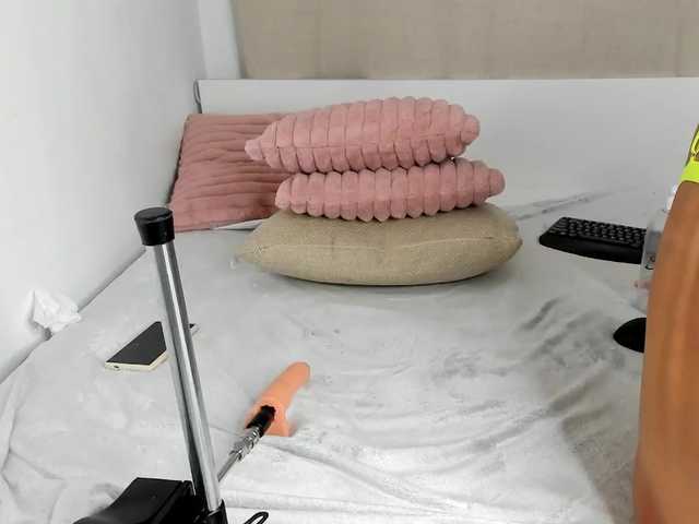 AprilHadid live cam on BongaCams