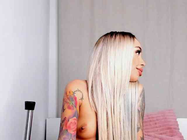 AprilHadid