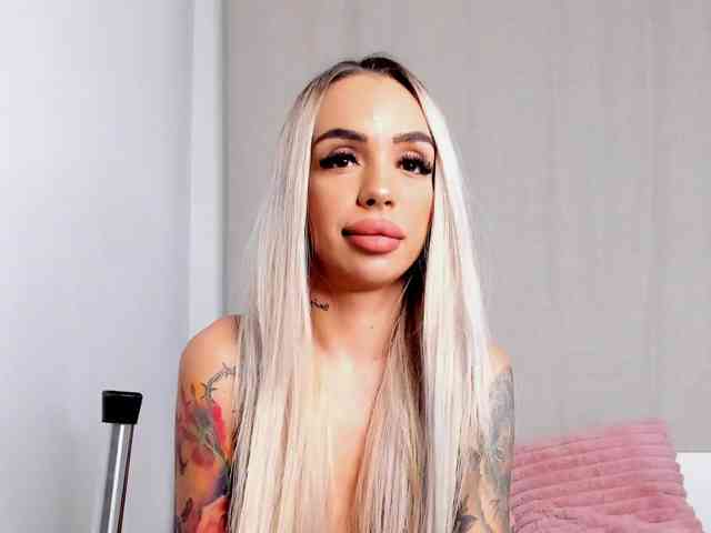 AprilHadid