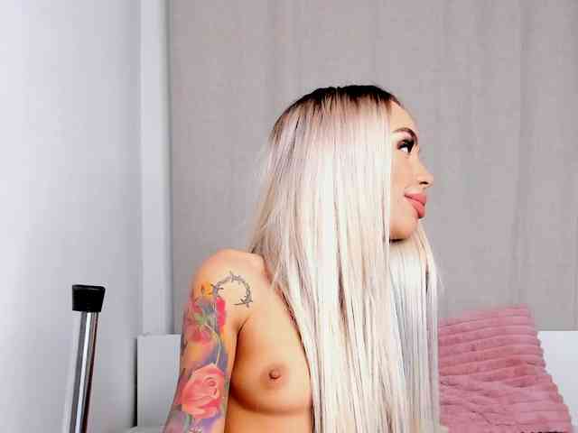 AprilHadid