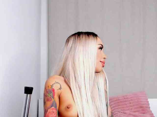 AprilHadid
