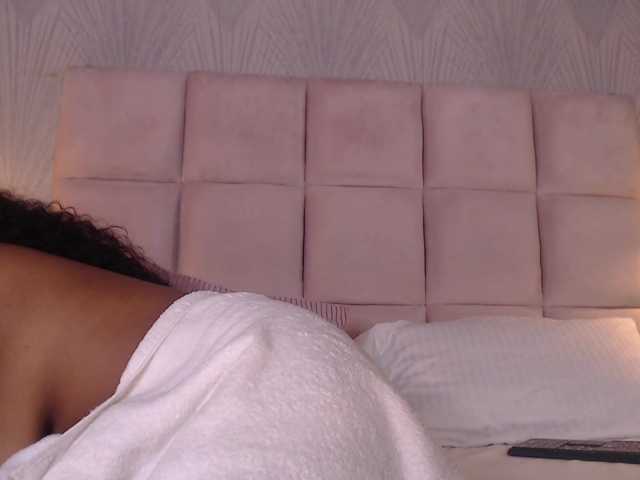 CandyBrunette live cam on BongaCams