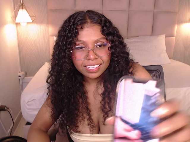CandyBrunette live cam on BongaCams