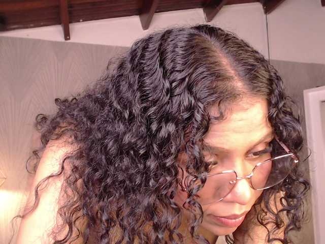 CandyBrunette live cam on BongaCams