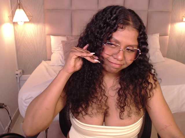 CandyBrunette live cam on BongaCams