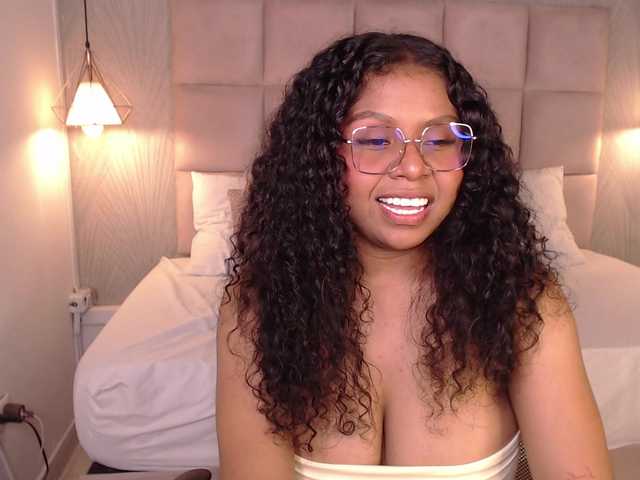 CandyBrunette live cam on BongaCams