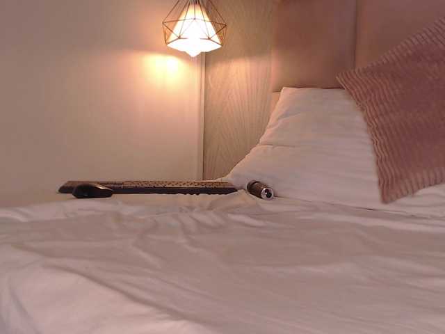 CandyBrunette live cam on BongaCams