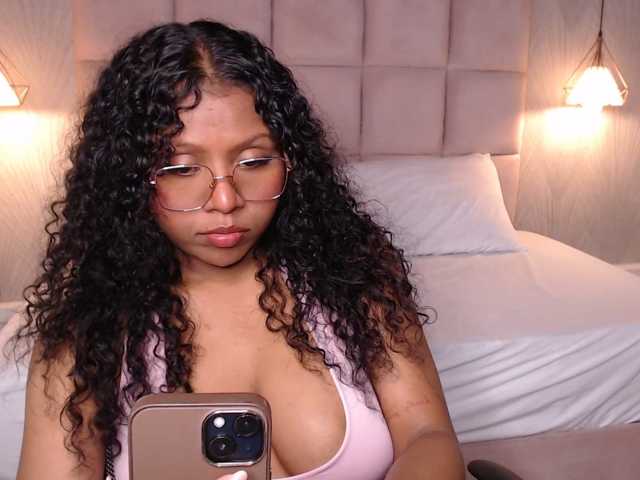 CandyBrunette live cam on BongaCams