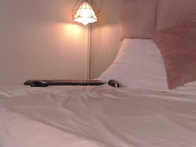 CandyBrunette live cam on BongaCams