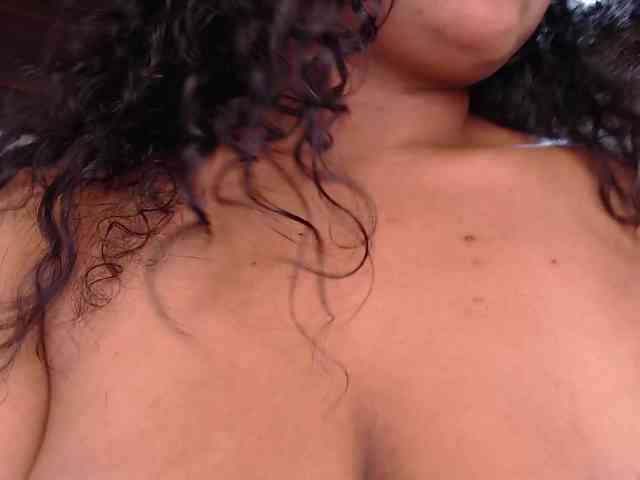 CandyBrunette webcam