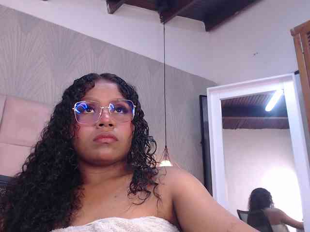 CandyBrunette webcam