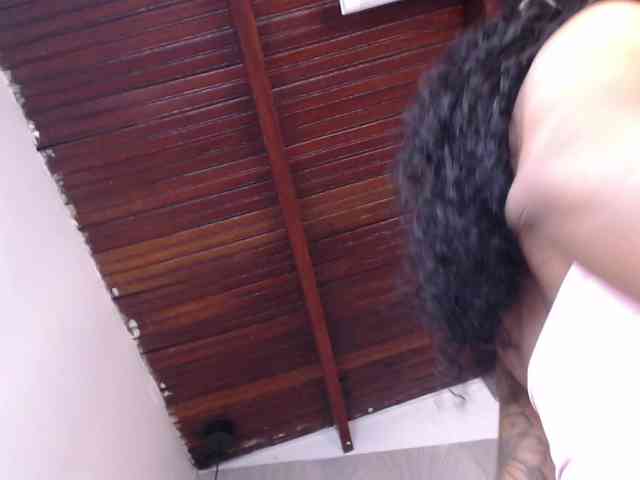 CandyBrunette webcam