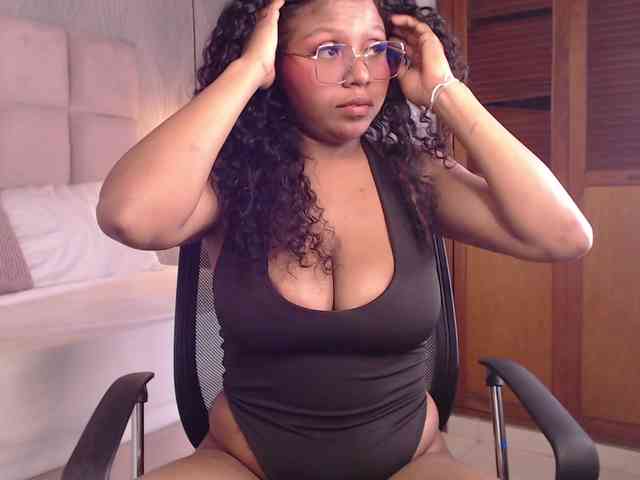 CandyBrunette webcam