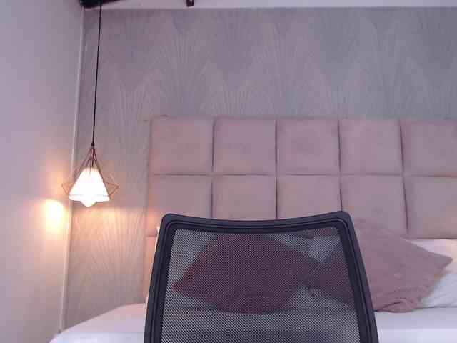candybrunette's live room