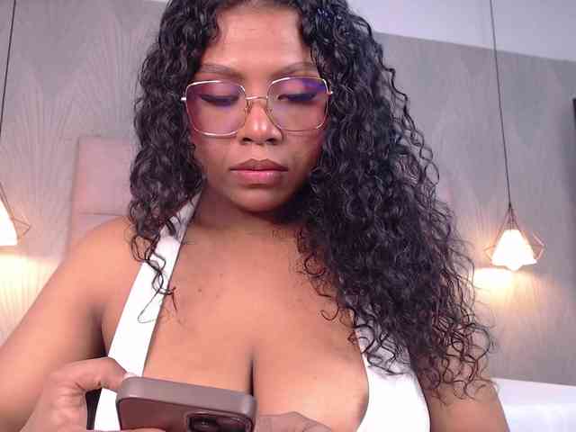 CandyBrunette