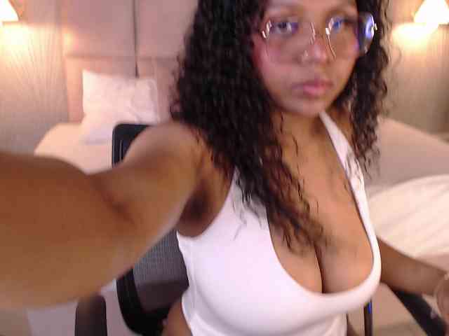 CandyBrunette