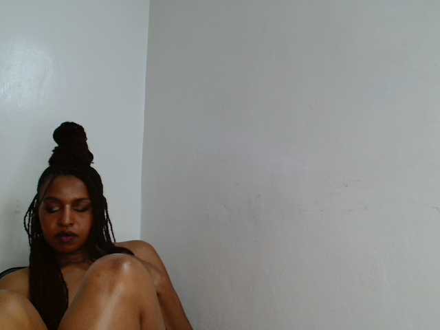 Nixies live cam on BongaCams