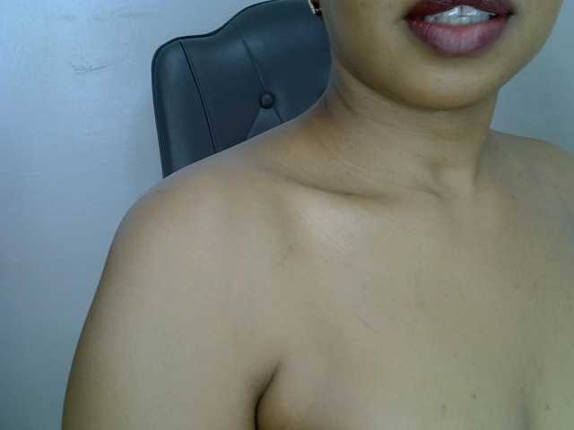 Nixies live cam on BongaCams