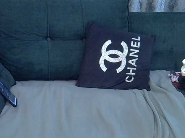 Nixies live cam preview