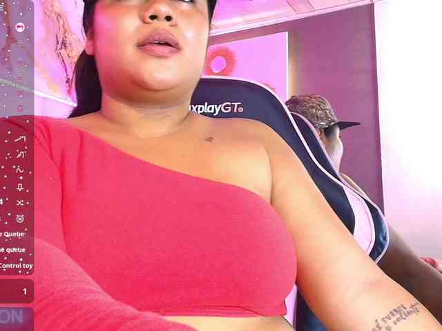 Aisha-Saadi webcam