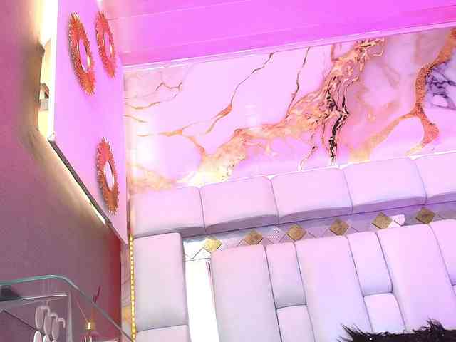 Aisha-Saadi webcam