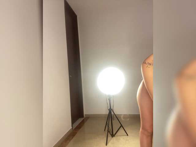 -isabella-hot- live cam on BongaCams