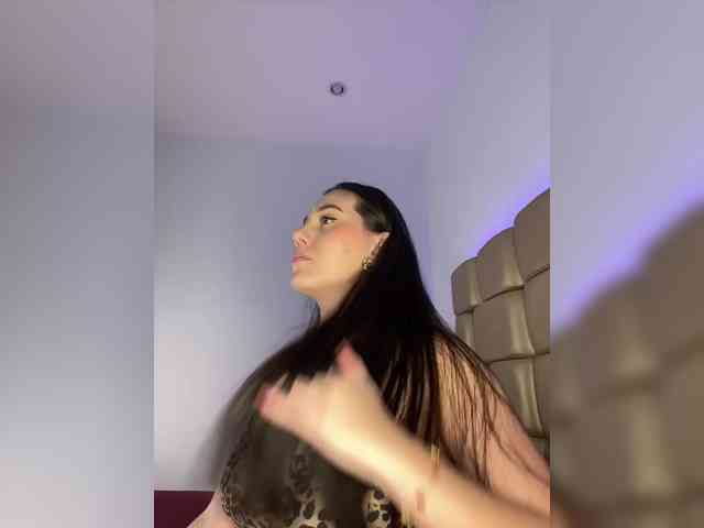 -isabella-hot- webcam