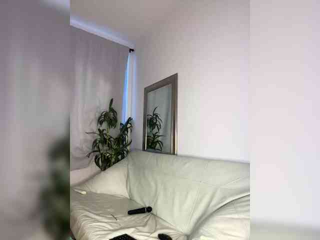 -isabella-hot- webcam