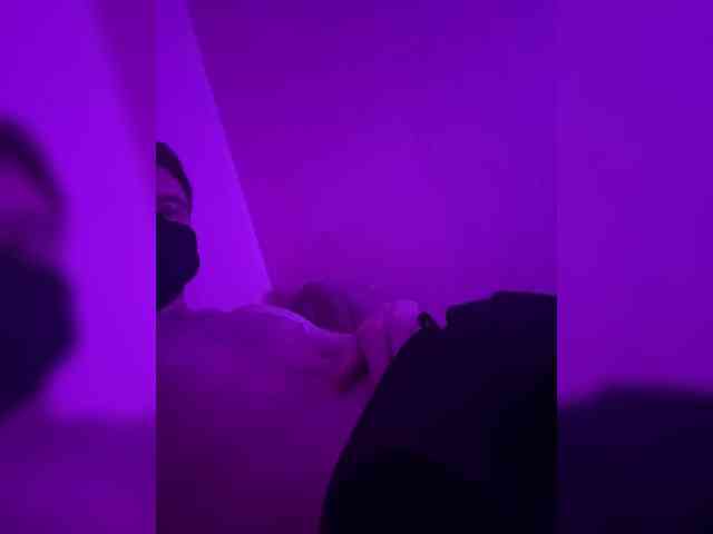 Olxfucker Live Webcam on BongaCams