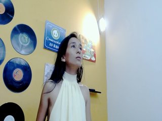 skinnycaroline18
