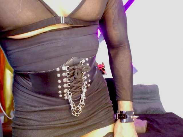 LILITHMADAME live cam
