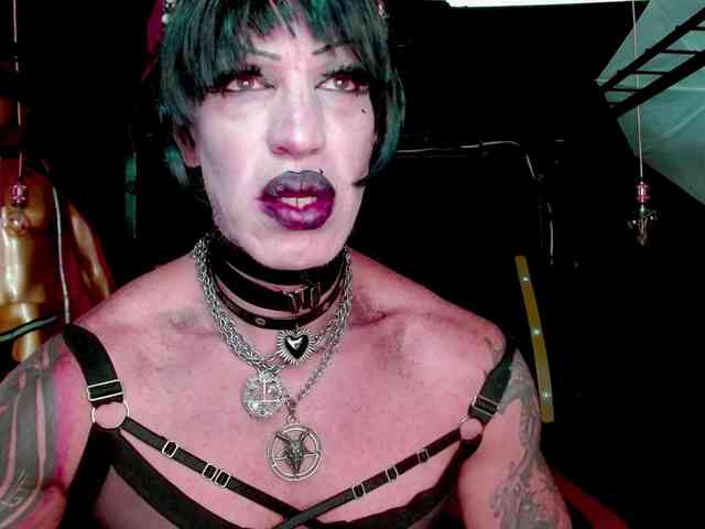 LILITHMADAME