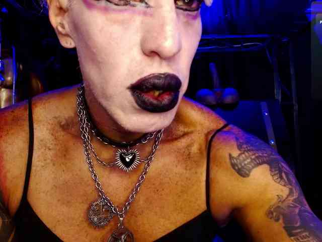 LILITHMADAME