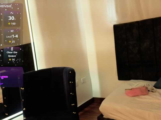 zoe-hamilton live cam on BongaCams