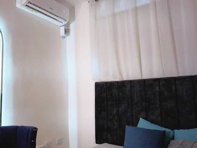 zoe-hamilton live cam on BongaCams