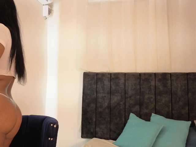 zoe-hamilton live cam on BongaCams